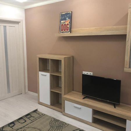 Gil Apartments, 38 Prospect Svobody Oezjhorod Buitenkant foto
